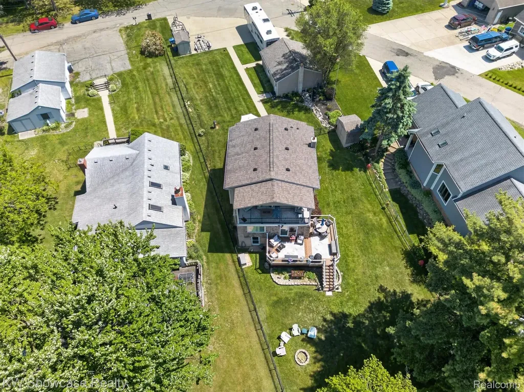 3415 Highland Boulevard Highland Charter Township MI 48356