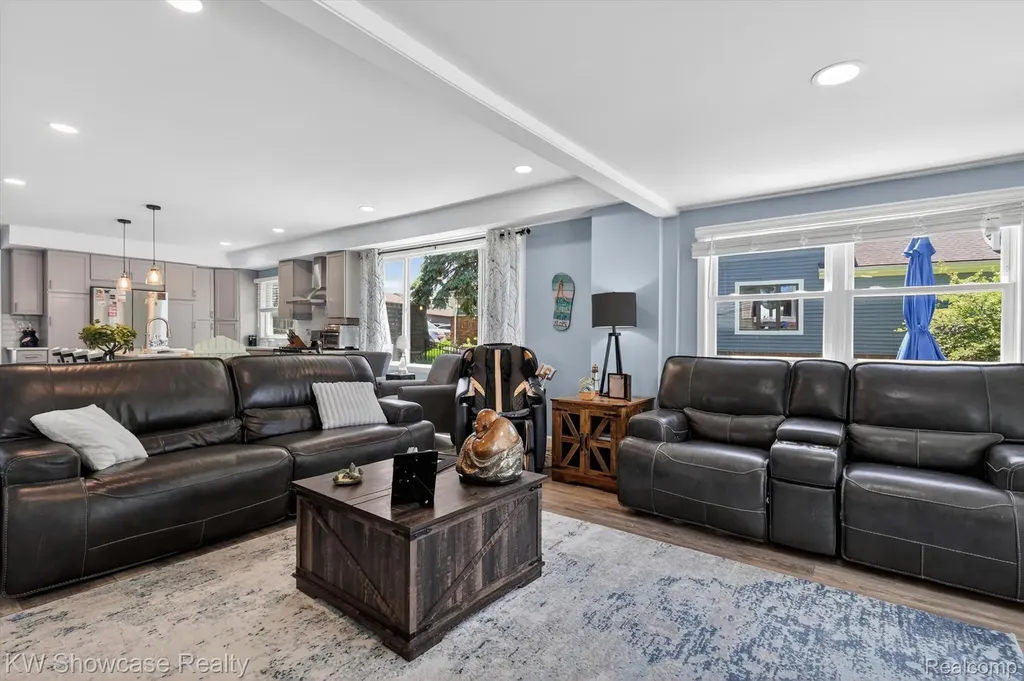 3415 Highland Boulevard Highland Charter Township MI 48356
