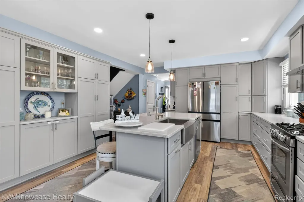 3415 Highland Boulevard Highland Charter Township MI 48356