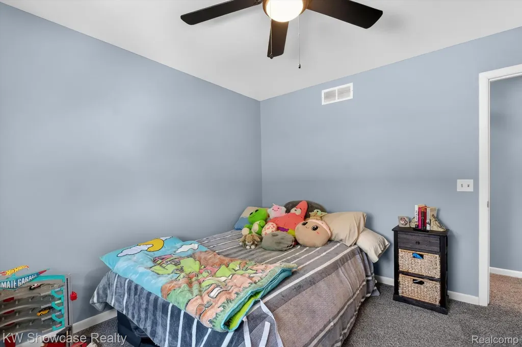 3415 Highland Boulevard Highland Charter Township MI 48356