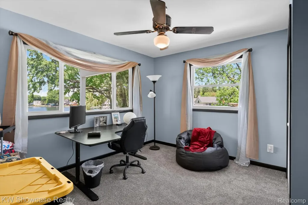 3415 Highland Boulevard Highland Charter Township MI 48356