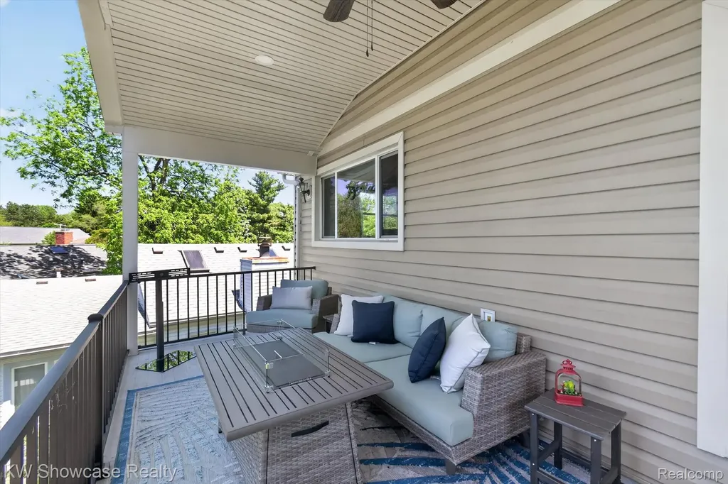 3415 Highland Boulevard Highland Charter Township MI 48356