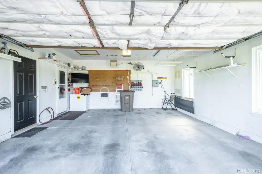 243 Oak Ridge Drive Pontiac City MI 48341