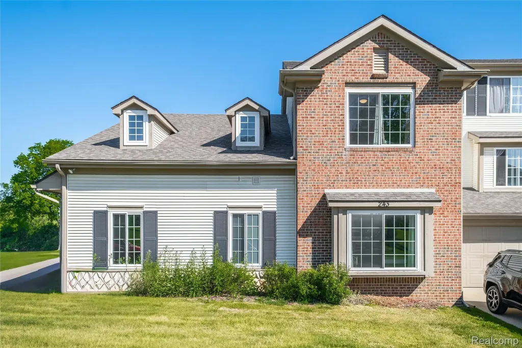 243 Oak Ridge Drive Pontiac City MI 48341