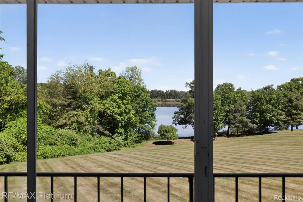 5980 Alan Drive Brighton Township MI 48116