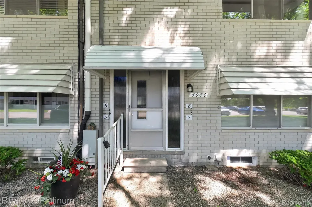 5980 Alan Drive Brighton Township MI 48116
