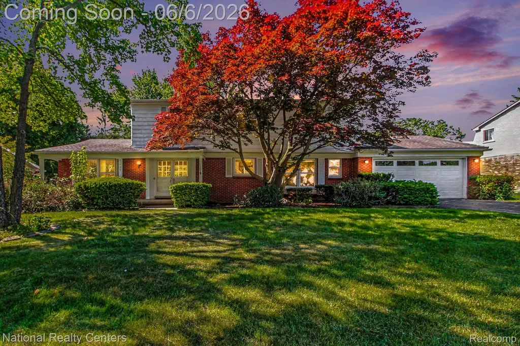 5535 Pembury Lane West Bloomfield Charter Township MI 48322