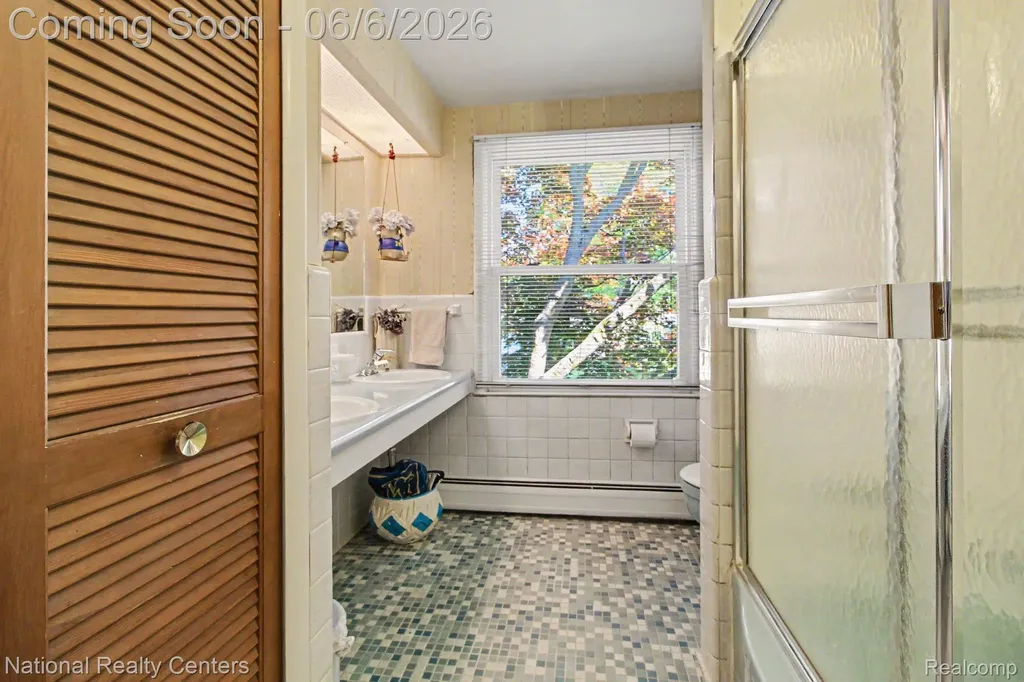 5535 Pembury Lane West Bloomfield Charter Township MI 48322