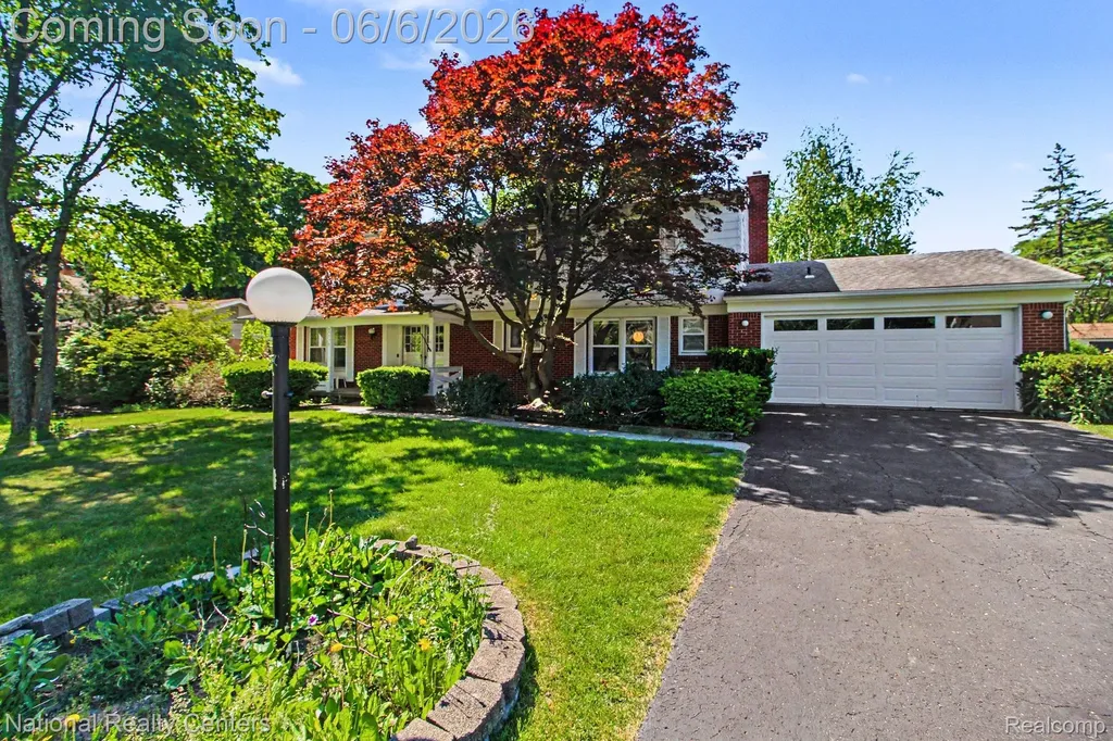5535 Pembury Lane West Bloomfield Charter Township MI 48322