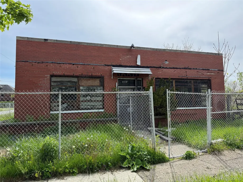 9330 Milner Street Detroit City MI 48213