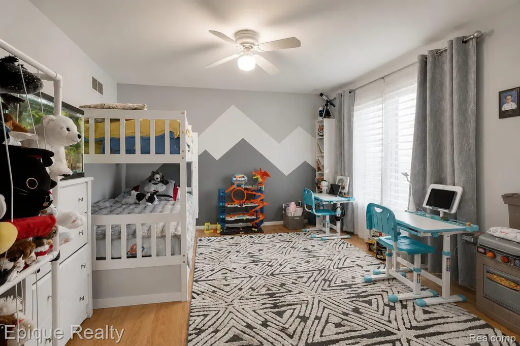 20485 Villa Grande Circle Clinton Charter Township MI 48038