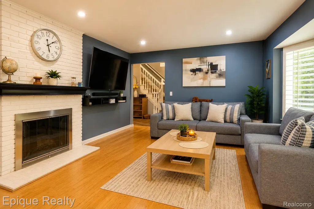 20485 Villa Grande Circle Clinton Charter Township MI 48038