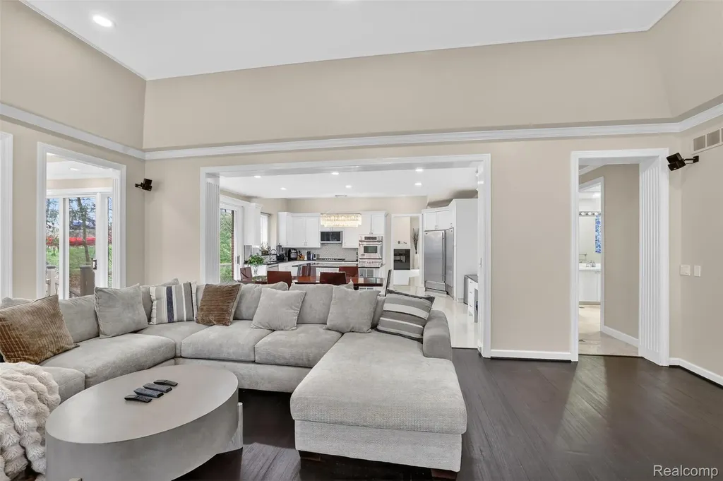 6620 Minnow Pond Drive West Bloomfield Charter Township MI 48322