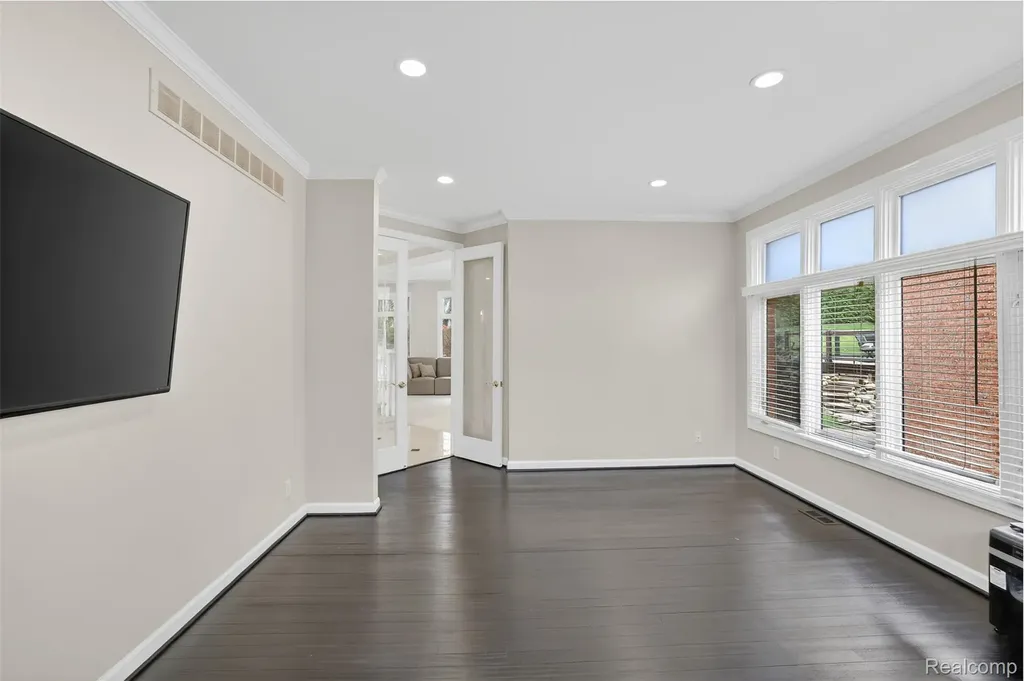 6620 Minnow Pond Drive West Bloomfield Charter Township MI 48322