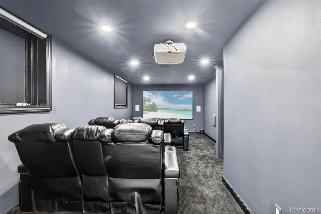 6620 Minnow Pond Drive West Bloomfield Charter Township MI 48322
