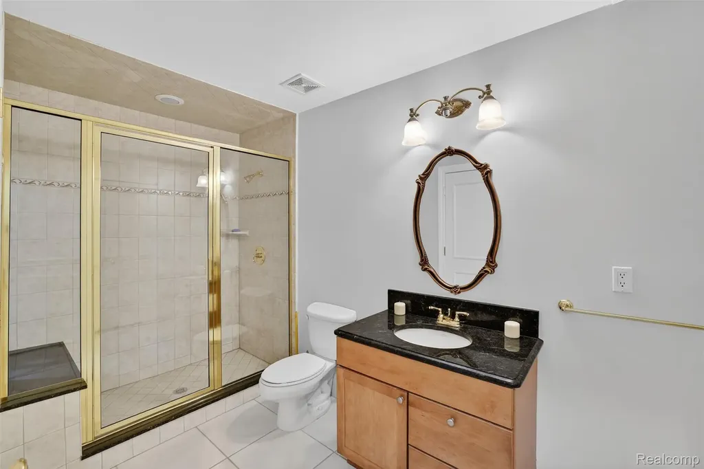 6620 Minnow Pond Drive West Bloomfield Charter Township MI 48322
