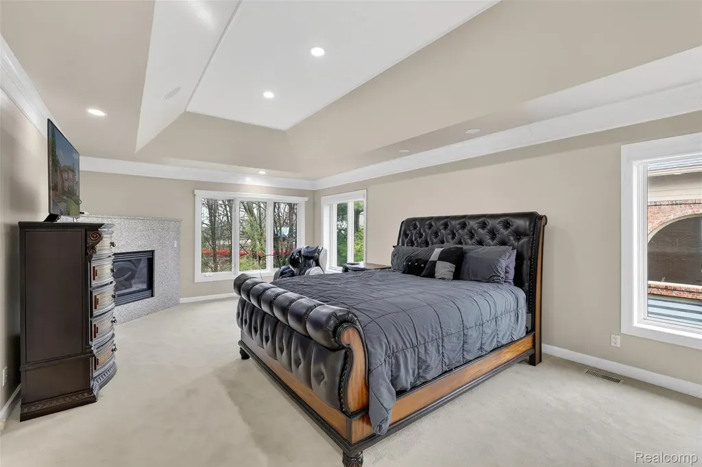 6620 Minnow Pond Drive West Bloomfield Charter Township MI 48322