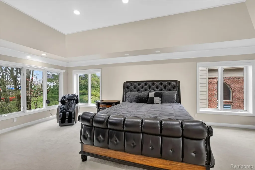 6620 Minnow Pond Drive West Bloomfield Charter Township MI 48322
