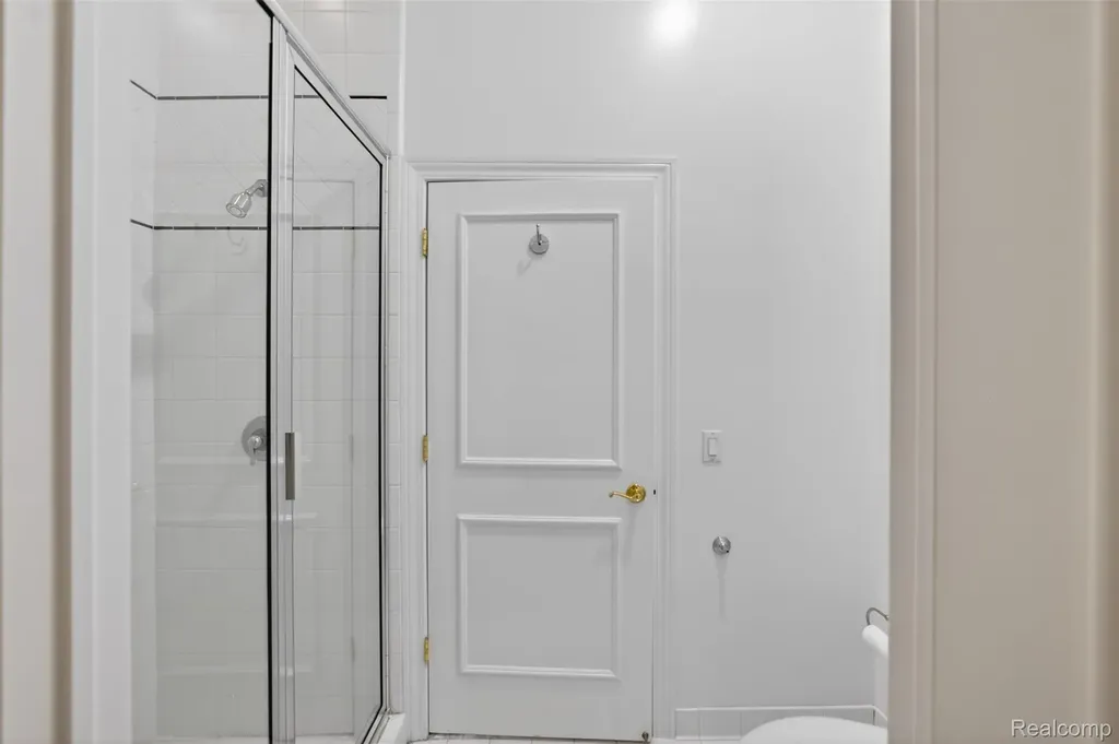 6620 Minnow Pond Drive West Bloomfield Charter Township MI 48322