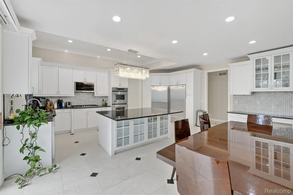 6620 Minnow Pond Drive West Bloomfield Charter Township MI 48322