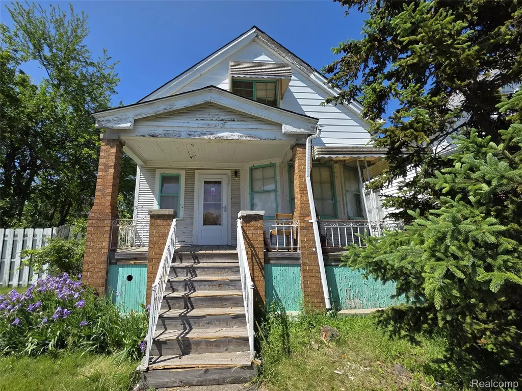 6081 Comstock Street Detroit City MI 48211