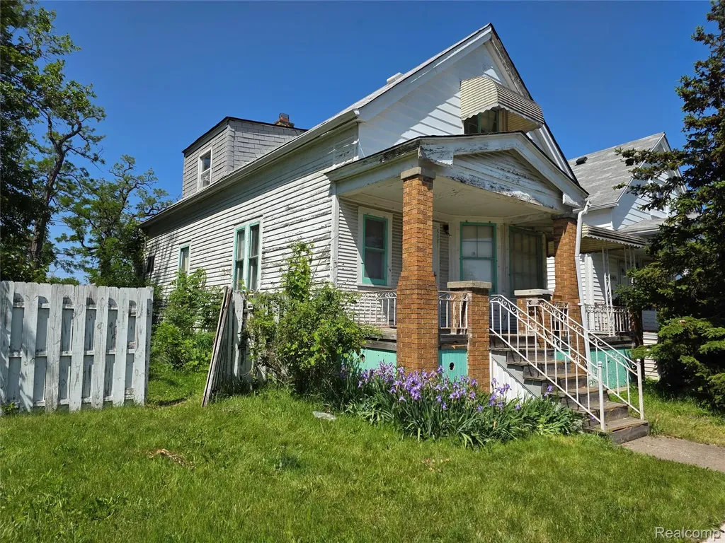 6081 Comstock Street Detroit City MI 48211