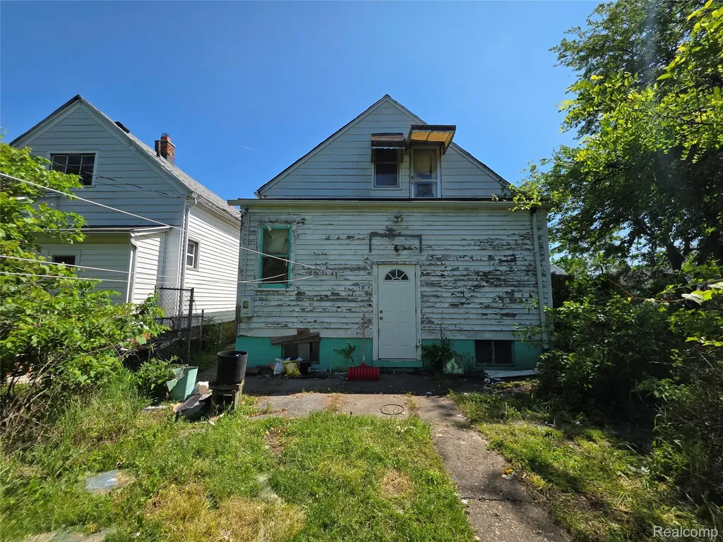 6081 Comstock Street Detroit City MI 48211