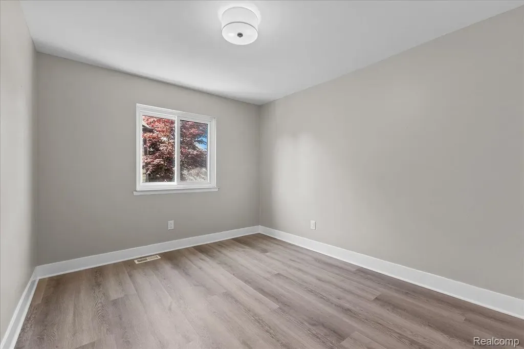 50192 Salisbury Chesterfield Township MI 48047