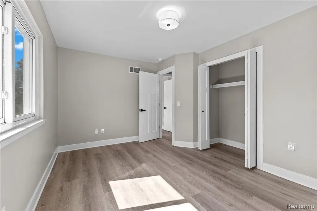 50192 Salisbury Chesterfield Township MI 48047