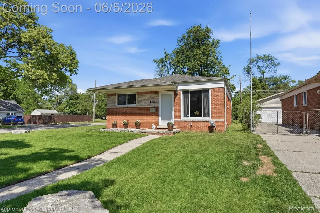 8982 Beatrice Street Livonia City MI 48150