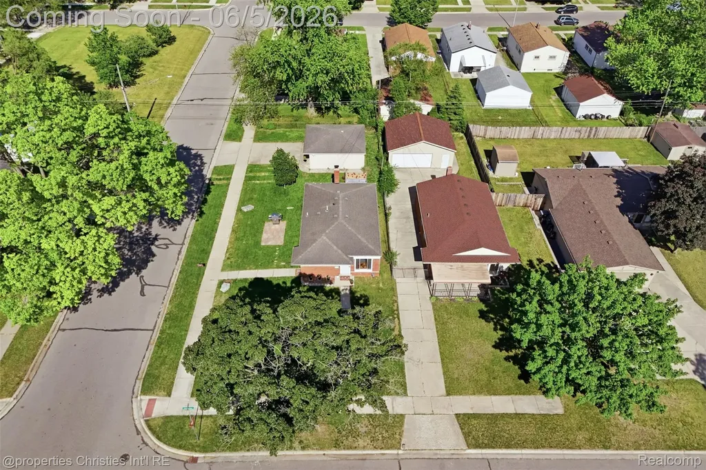 8982 Beatrice Street Livonia City MI 48150