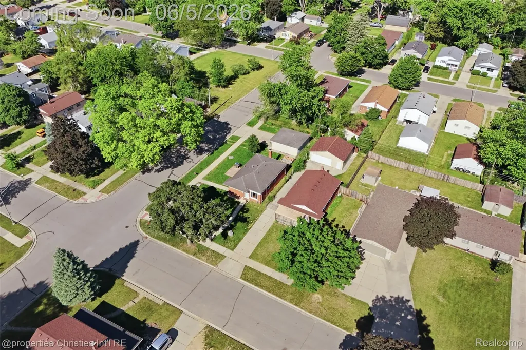 8982 Beatrice Street Livonia City MI 48150