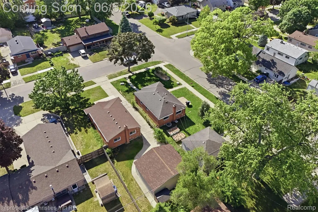 8982 Beatrice Street Livonia City MI 48150