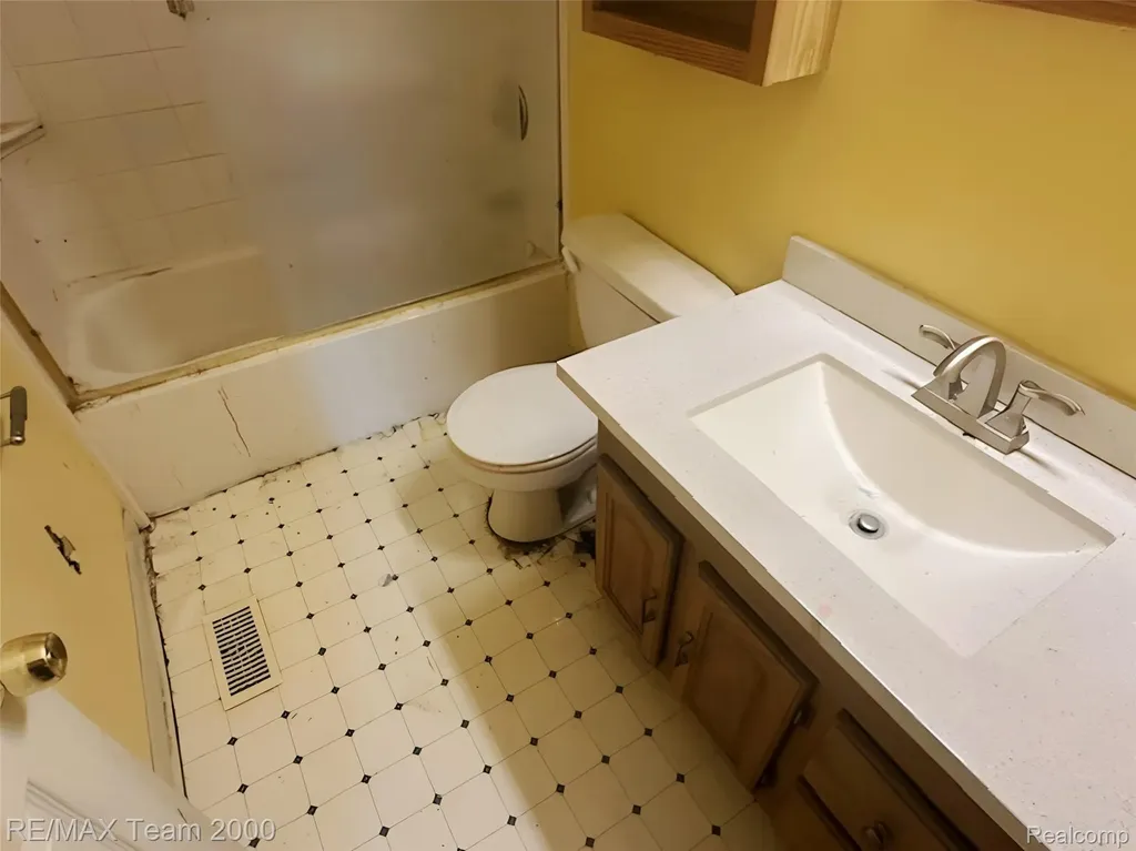 42054 Lincoln Street Van Buren Charter Township MI 48111