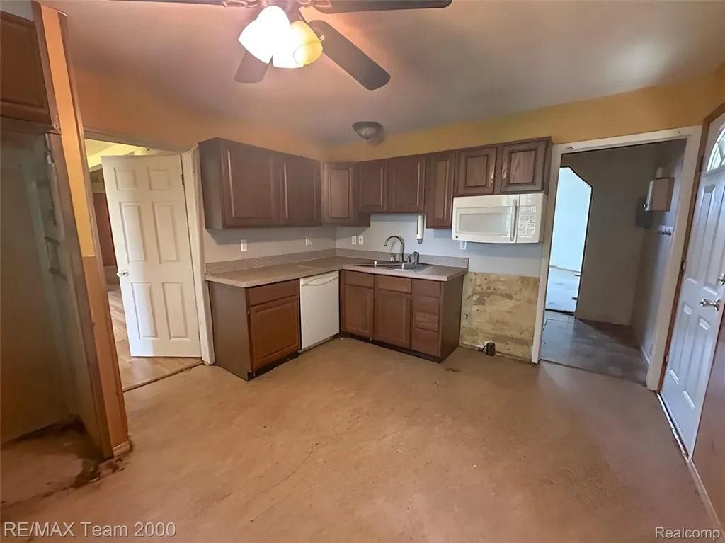 42054 Lincoln Street Van Buren Charter Township MI 48111