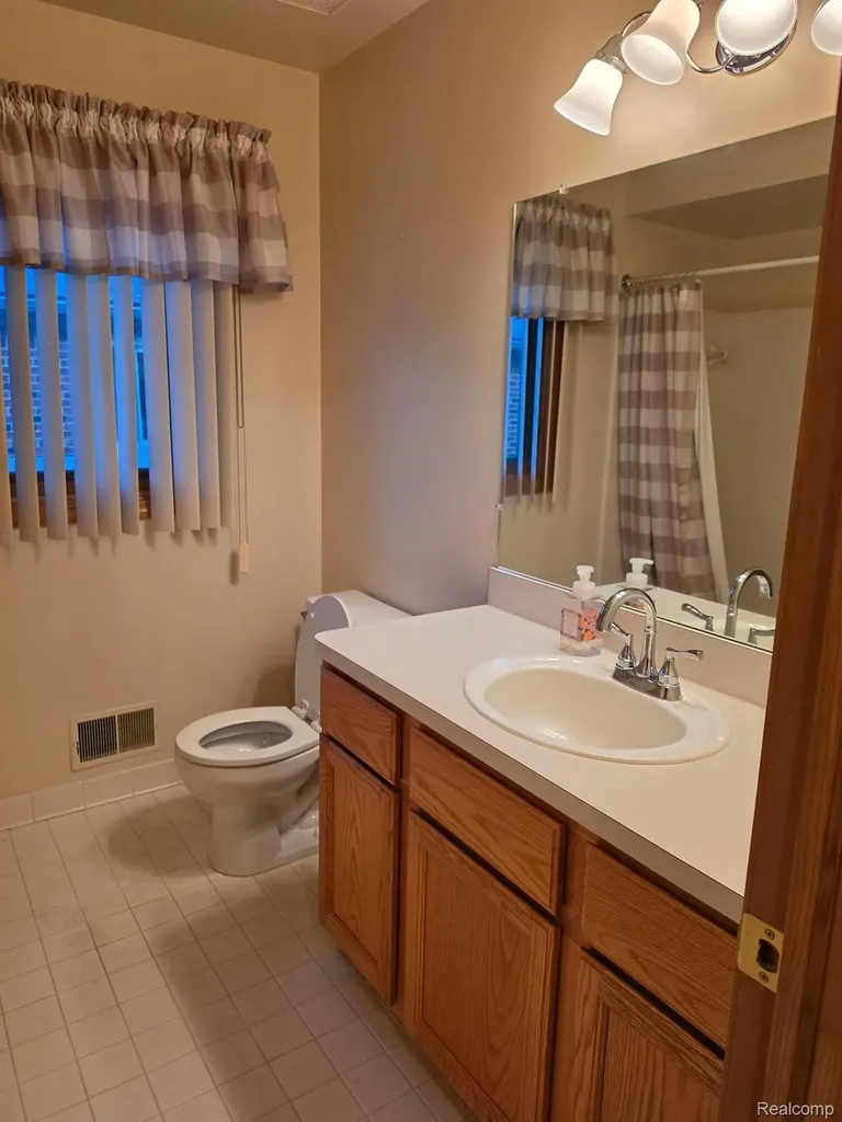 30726 Thistle Avenue Chesterfield Township MI 48051