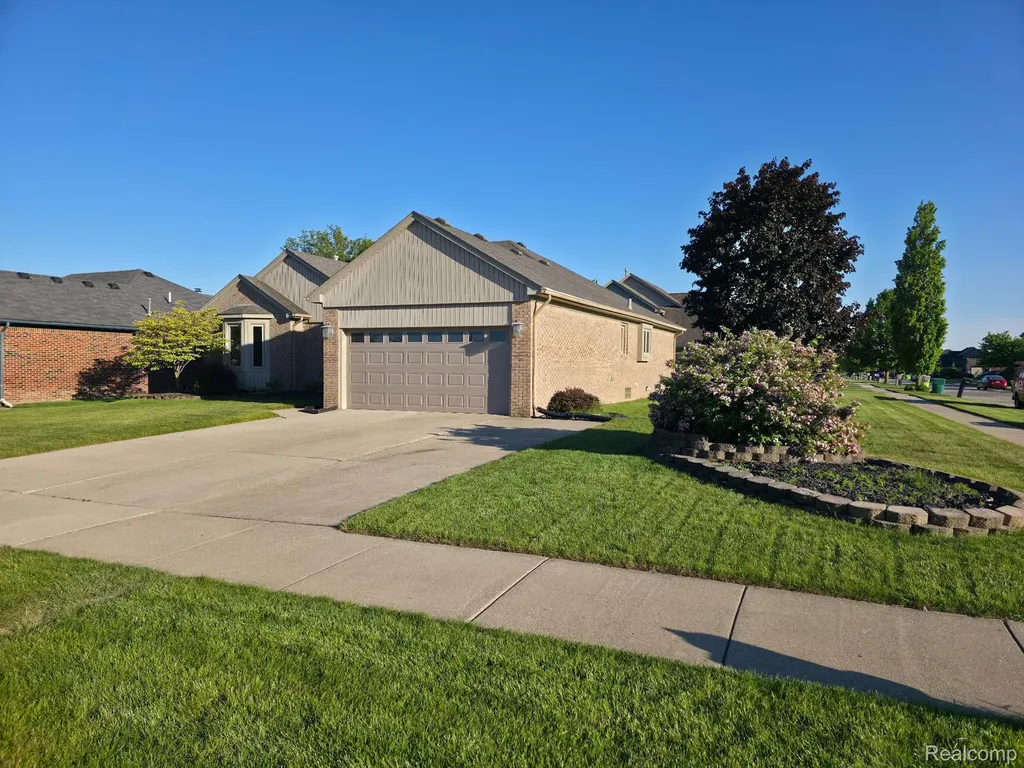 30726 Thistle Avenue Chesterfield Township MI 48051