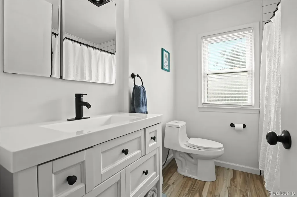 3117 Glenview Avenue Royal Oak City MI 48073
