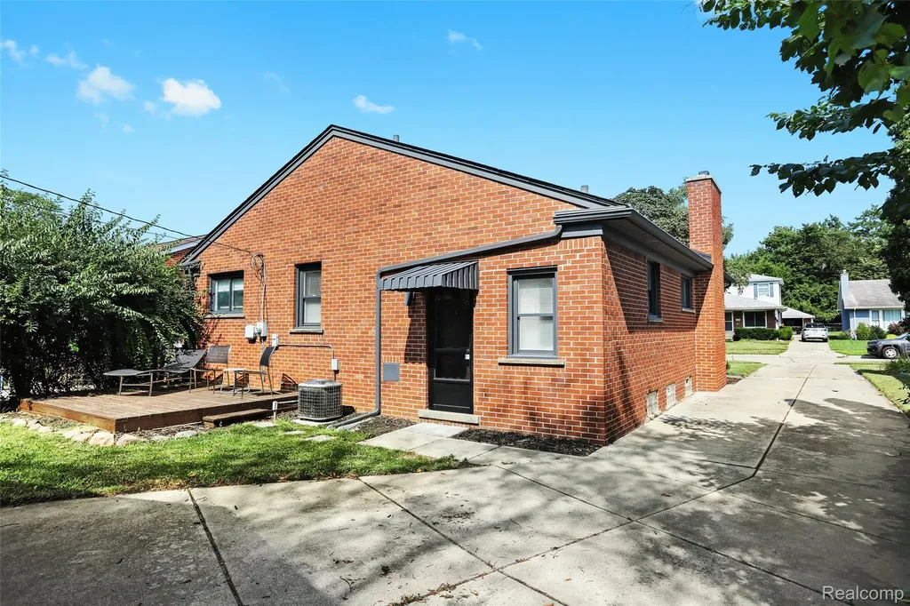 3117 Glenview Avenue Royal Oak City MI 48073