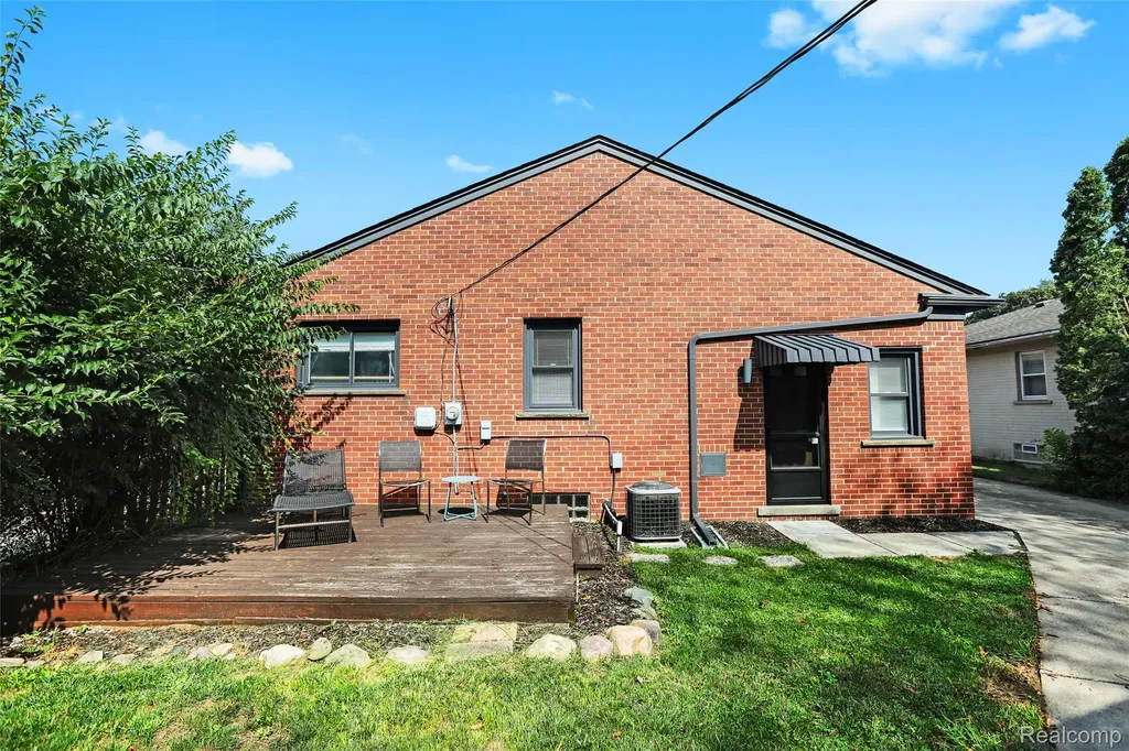 3117 Glenview Avenue Royal Oak City MI 48073