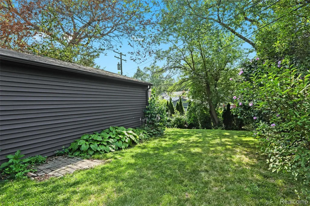 3117 Glenview Avenue Royal Oak City MI 48073