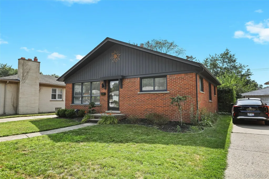3117 Glenview Avenue Royal Oak City MI 48073