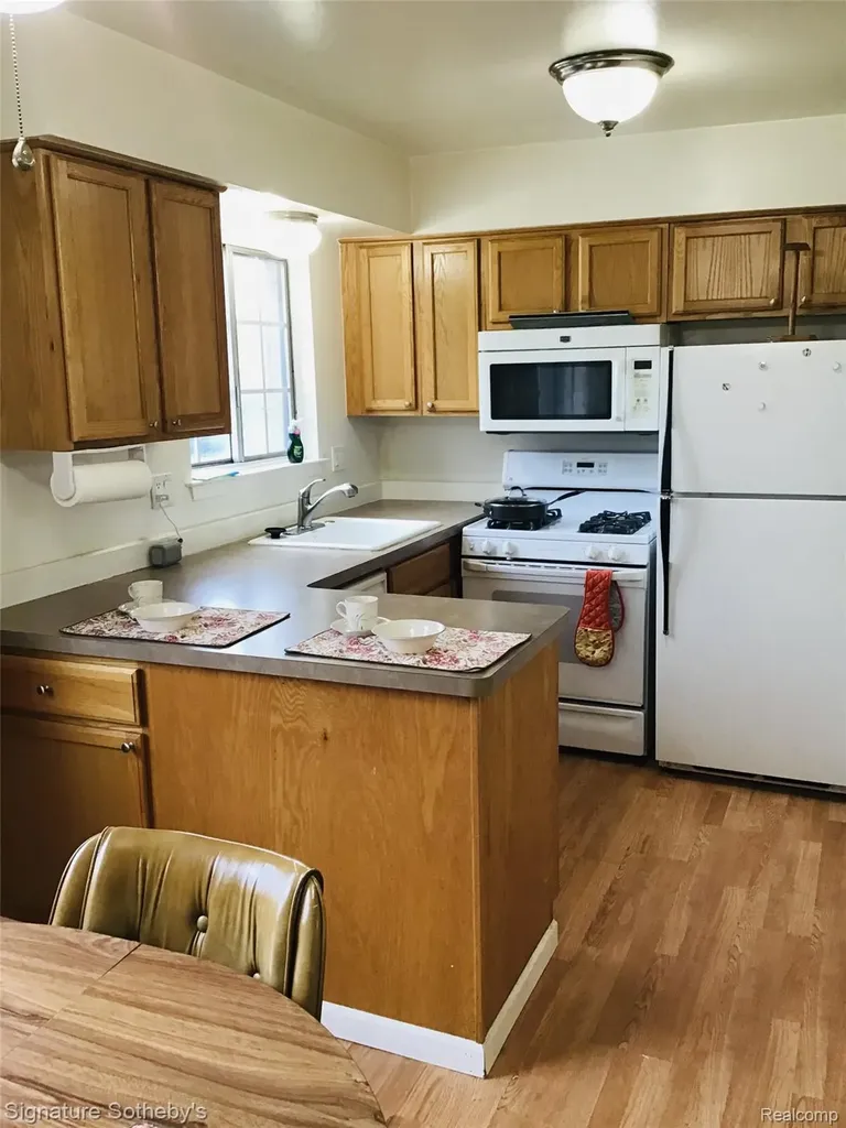 8171 Denwood Drive Sterling Heights City MI 48312