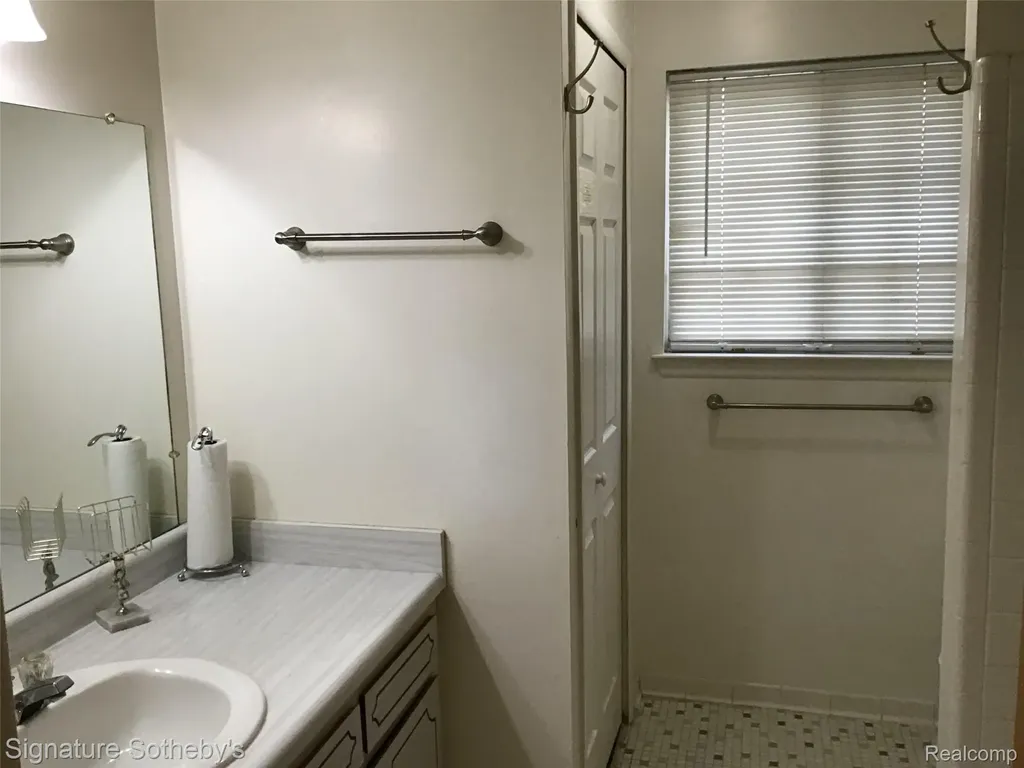 8171 Denwood Drive Sterling Heights City MI 48312