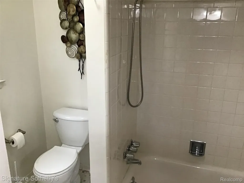 8171 Denwood Drive Sterling Heights City MI 48312