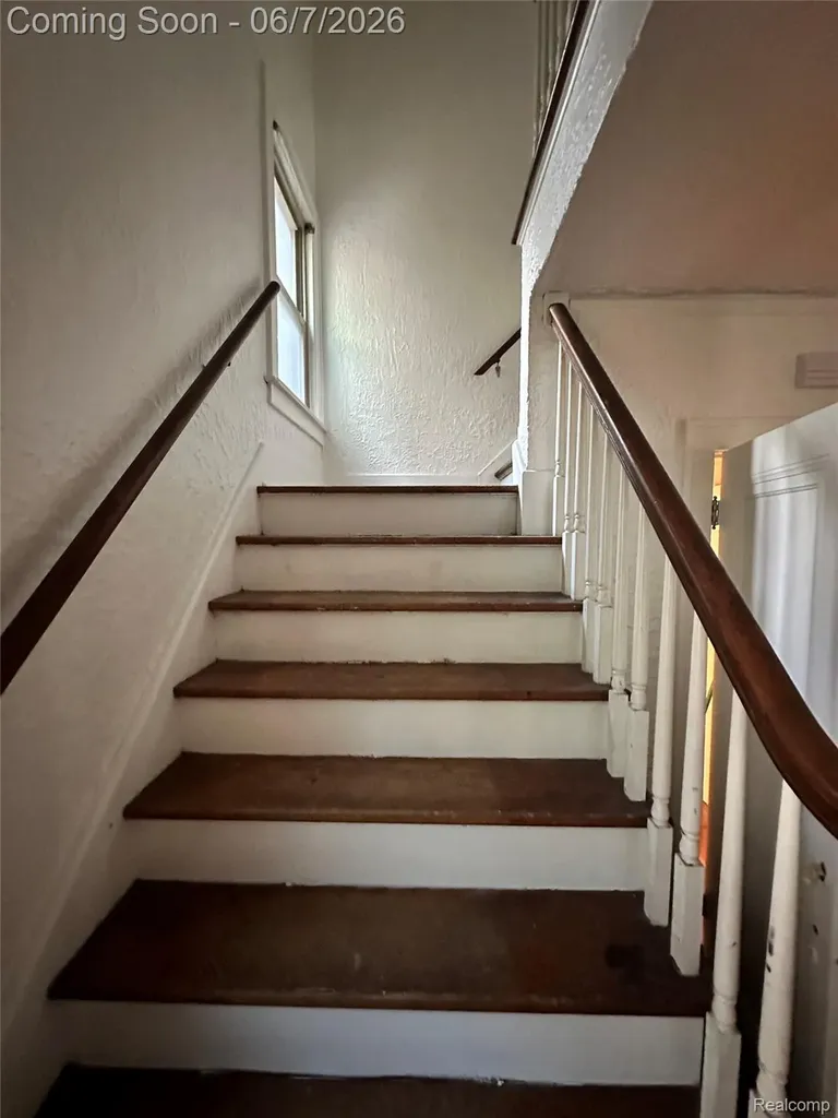 20000 Canterbury Road Detroit City MI 48221