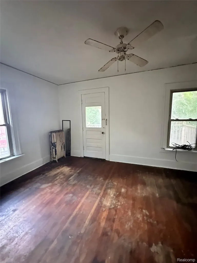 20000 Canterbury Road Detroit City MI 48221