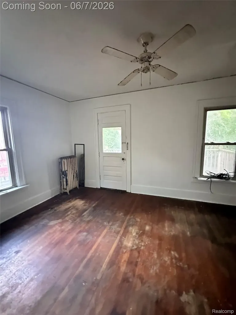 20000 Canterbury Road Detroit City MI 48221