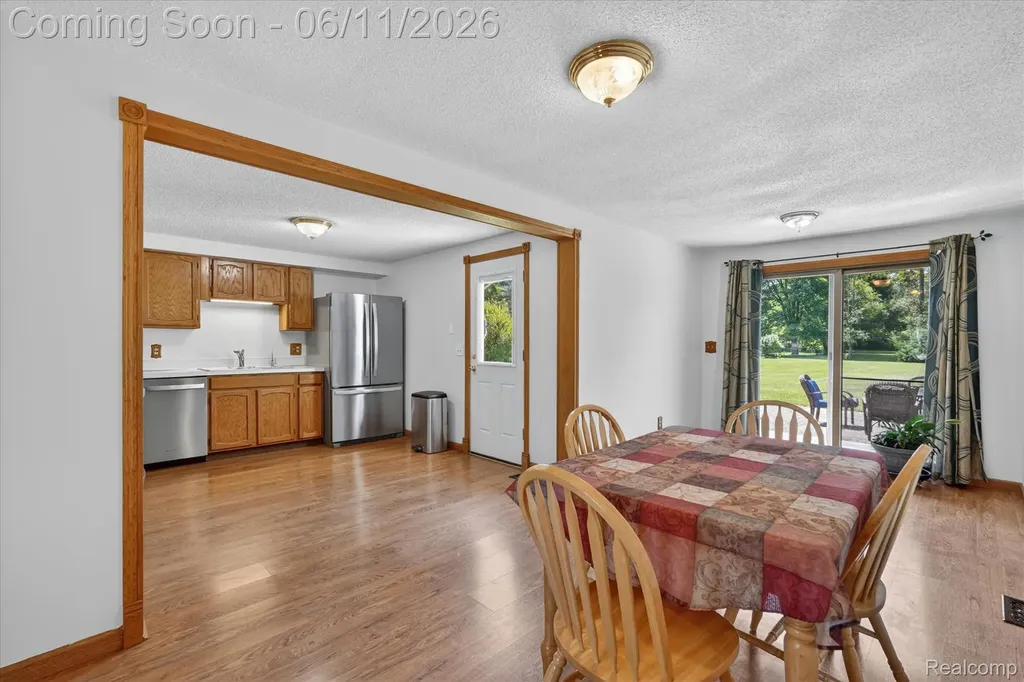5464 E Maple Avenue Grand Blanc Charter Township MI 48439