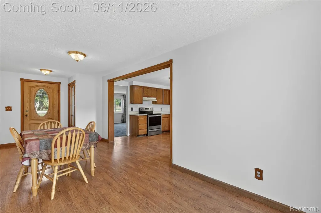 5464 E Maple Avenue Grand Blanc Charter Township MI 48439